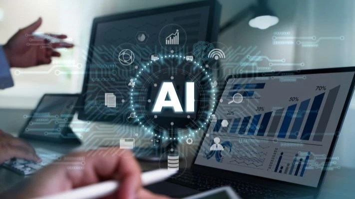 Umělá inteligence přináší výhody firmám všech velikostí. Uplatnění může nalézt v celé řadě nejrůznějších procesů a aktivit od automatizace úloh až po tvorbu kreativního obsahu. Zjistěte, jak můžete i ve své firmě pomocí AI zvýšit produktivitu a efektivitu vašich pracovních týmů, ušetřit čas i peníze nebo snížit počet chyb.